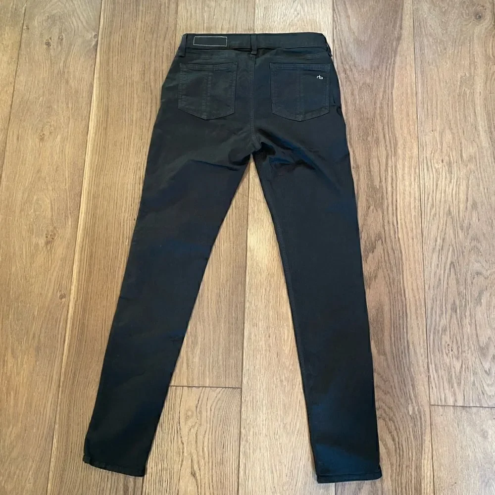 Rag & Bone legging in PFD Green. Like new condition! Size 28 - Picture 11 of 11